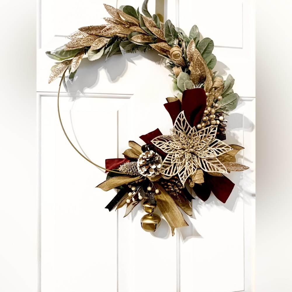 Winter-Holiday Wreath Decor